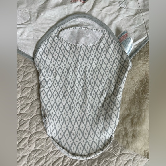 Swaddle Me Swaddle, gray & white, zip bottom - Picture 9 of 14